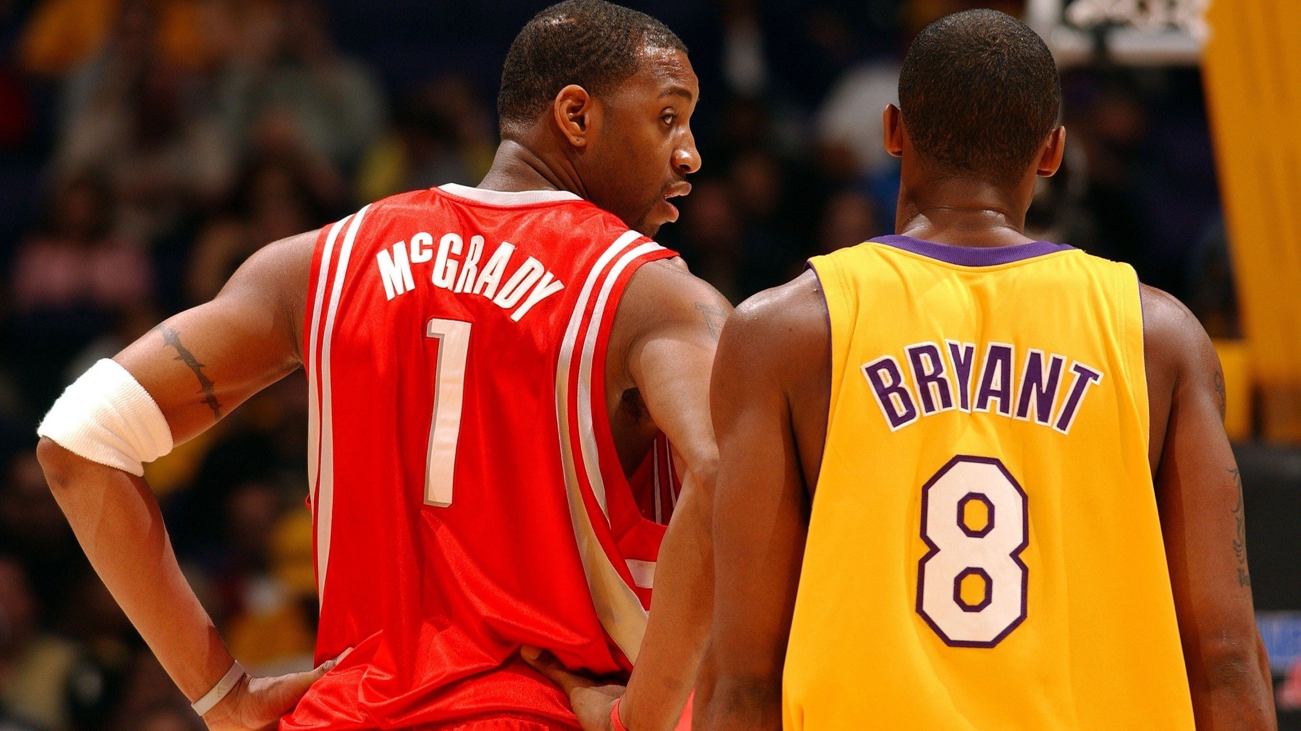 两队风格相 两队风格相